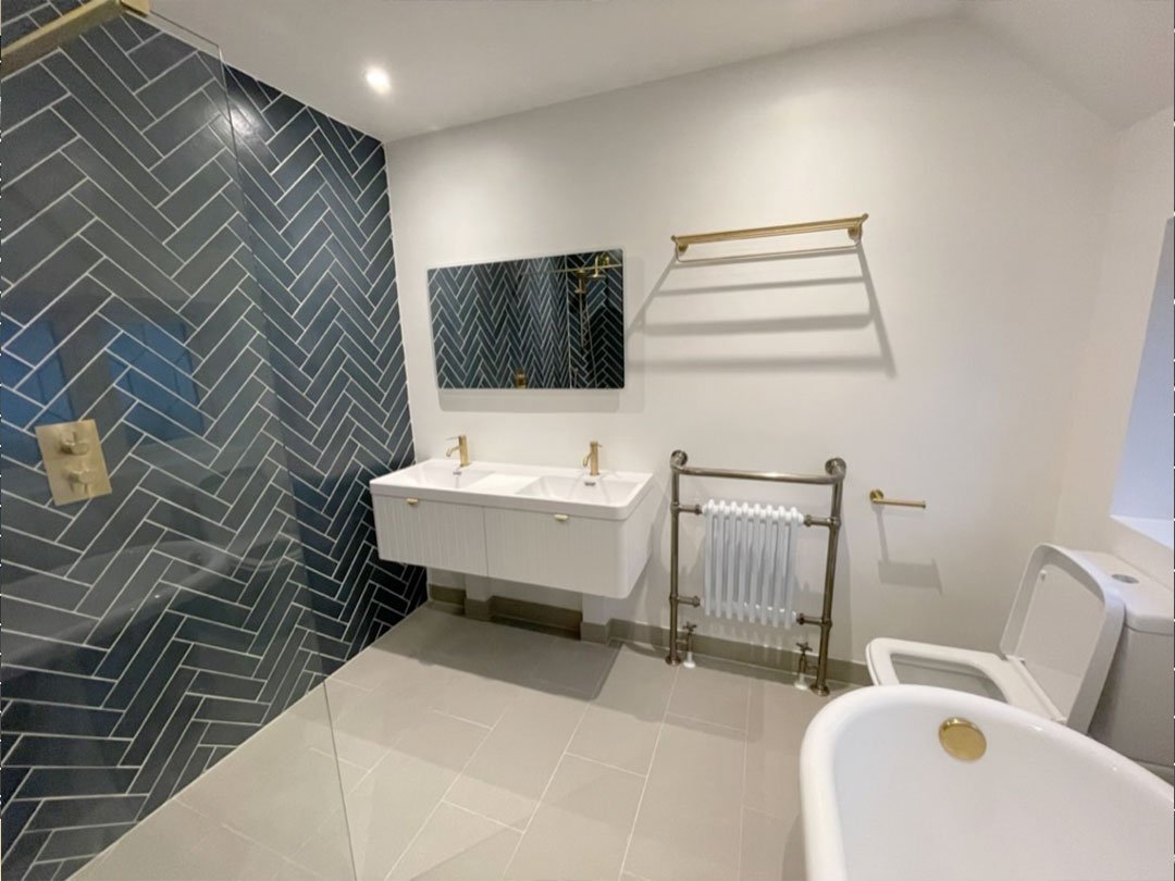 wall hung double basin